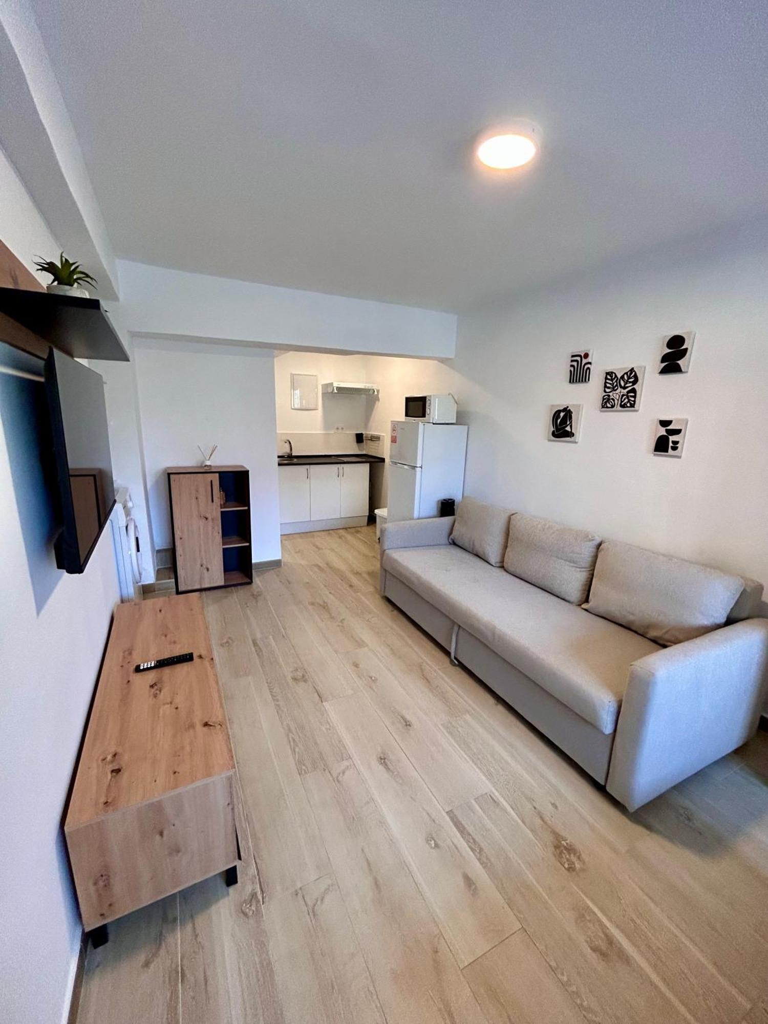 Apartamentos Ribadeo Madrid Eksteriør bilde