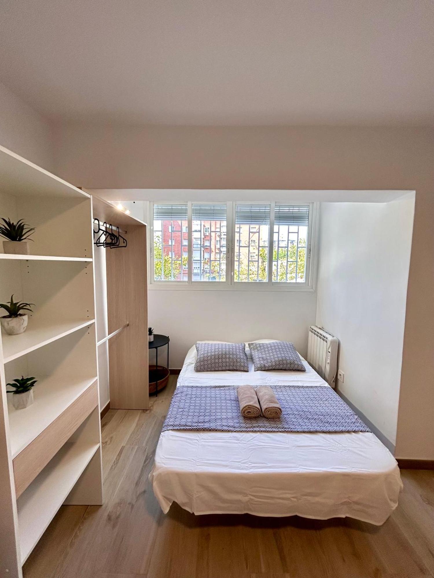 Apartamentos Ribadeo Madrid Eksteriør bilde