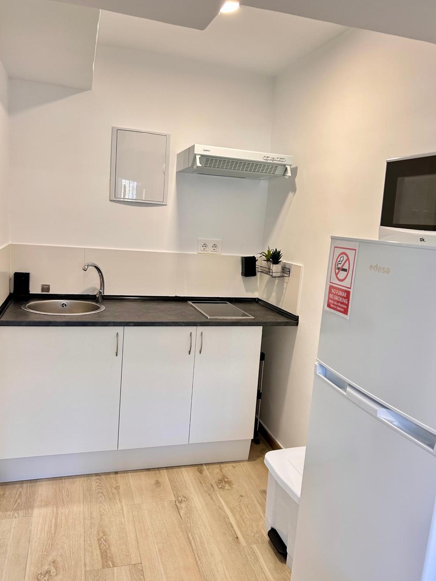 Apartamentos Ribadeo Madrid Eksteriør bilde